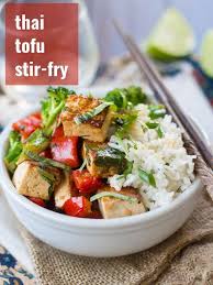 Crispy Pan Fried Tofu Is Tossed In A Sweet Chili Lime Sauce With Fresh Basil To Make This In 2020 Vegan Dinner Recipes Vegetarian Thai Recipes