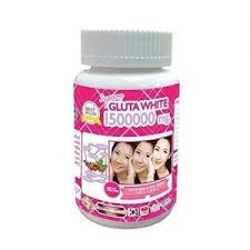 Disebabkan dah guna produk ni selama 4 bulan makanya baru leh bagi feedback takkan baru guna sejam dh nk bg feedback, nampok benor pedo'ohnye. 21st Century Vitamin C 500mg Rejuvenating Sets