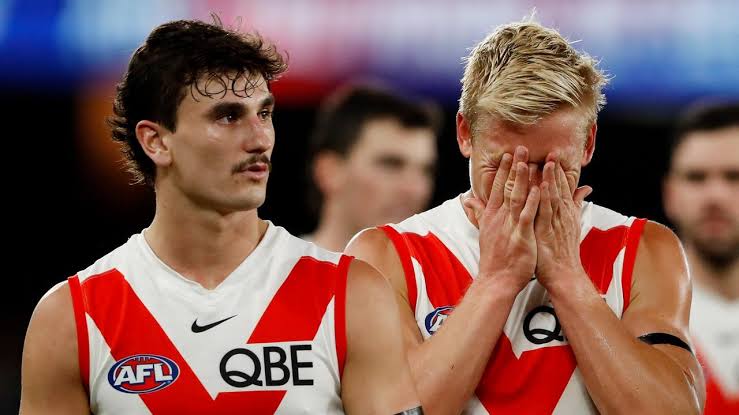 AFL 2022: Western Bulldogs vs Sydney Swans, Fans fume at mind-boggling  umpiring, reaction, free kick count | news.com.au — Australia's leading  news site for latest headlines