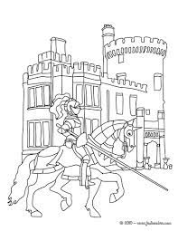 Coloriages le chevalier arrive au chateau - fr.hellokids.com