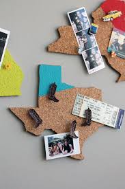 Splash your favorite designs, colors, photos, and custom creations on a cork pinboard to use in kids' bedrooms, dorm rooms, kitchens, game rooms, classrooms or offices. 8 Diy Projects To Dress Up Your Cork Boards