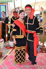 tradisional makna tradisional di kbbi adalah: Pakaian Tradisional Etnik Etnik Di Sabah Maruwiah Ahmat