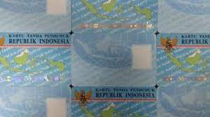 Keperluan gambar jas kosong ini biasanya dibutuhkan untuk pembisnis cetak foto atau usaha fotocopy yang dibarengi dengan cetak foto. Blangko E Ktp Dijual Bebas Di Toko Online Dan Pasar Pramuka Segini Harganya Tribun Kaltim