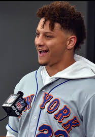 Pat Mahomes is a Mets Fan! LETS GO CHIEFS THIS WEEKEND : r/mets