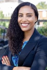 Ebony Ward's Instagram, Twitter & Facebook