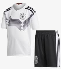 Stripes have been embedded in the design of dfb's jersey since the 1980s. Germany World Cup 2018 Home Minikit Germany Football Kit 2018 2019 Free Transparent Png Download Pngkey