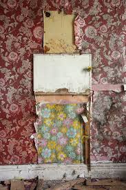 Clonavell 40d 8 9 05 09 10 Peeling Wallpaper Old Wallpaper Wallpapers Vintage