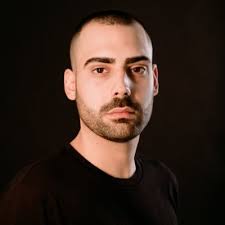 Julio Corrales (@JulioCorralesM)