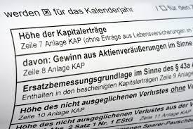Kapitalerträge behalten die banken für diverse kirchenangehörige neben der dann behält ihr finanzinstitut oder ihre bank keine kirchensteuer auf kapitalerträge ein. Steuerbescheinigung Kapitalertrage Steuerrecht Bank Sparkasse Kreditinstitut Kapitalertragsteuer Abgeltungssteuer Finanzamt Zinsabschlagsteuer Ertrage Finanzen Stock Foto Adobe Stock
