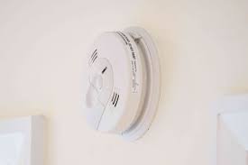 Carbon monoxide detectors work like smoke detectors but detect levels of carbon monoxide instead. Kidde Smoke And Carbon Monoxide Alarm Review All In One Unit