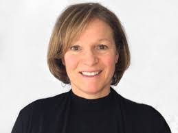 Donna Saraceno's Instagram, Twitter & Facebook