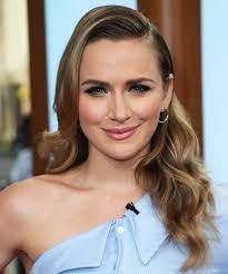 As a model, she has been featured in the magazines teen vogue and seventeen. One Tree Hill Movie Reboot Possible Shantel Vansanten