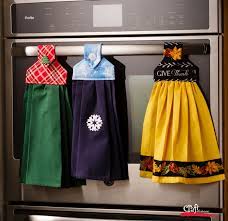 Tired of searching for kitchen towels with dripping wet hands? Make This Towel Toppers Hanging Dishtowel Pattern Craft Warehouse