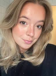 BOENDE SÖKES Malmö/ Lund! Hej! Mitt namn är Ellen, är 20 år och har kommit  in på Malmö universitet nu till hösten! Just nu bor jag i Stockholm med min  familj, men