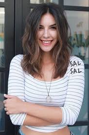 Verschiedene Mittlere Haarschnitt Themen Fur Trendige Madchen Neueste Frisuren 2018 Frisur Dicke Haare Lange Bob Frisuren Haarschnitt