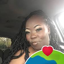 Shenell Smith's Instagram, Twitter & Facebook