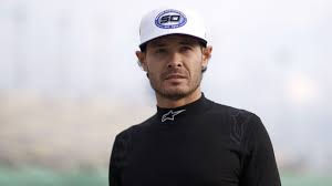 Larson leads Hamlin by single point in Cup Series playoffs
