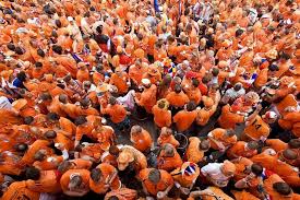 Goedkope oranje holland brillen afgeprijsd en dan ook nog de verzendkosten die goedkoop zijn! Warum Tragen Die Fans Der Niederlande Orange Erklar S Mir Badische Zeitung