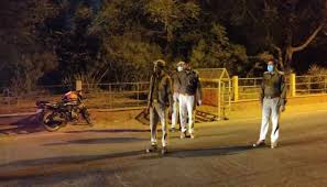 If implemented, the night curfew will be in force between 10 pm to 5 am. Night Curfew In Delhi From 10 Pm To 5 Am Till April 30 To Curb Covid 19 Spread India News Zee News