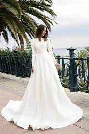 Boat Neck Long Sleeved Ivory Satin Wedding Gown Simple Robe De Mariee En Satin Robe De Mariee Robes De Mariee Manches Longues