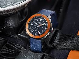 Swiss watch brands under 1000. 27 Best Mens Watches Under 1000 Dollars Automatic Dive Swiss Dress Luxury Gold Field Sport Chronograph Pilot
