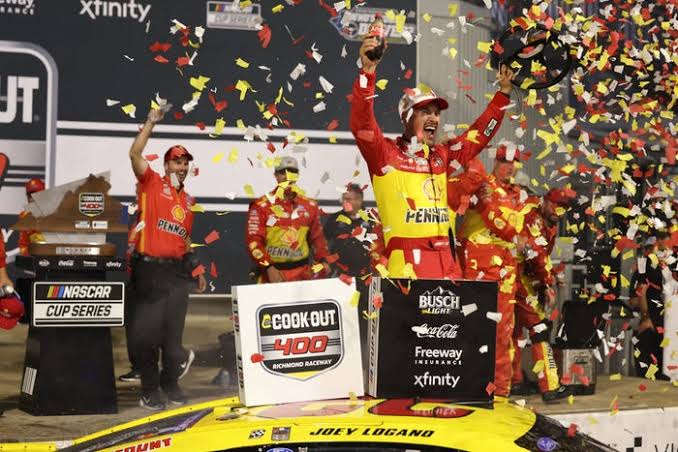 NASCAR Richmond race best photos from Cook Out 400