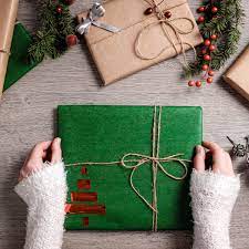 Couronne de noël à faire soi même pour accueillir noël à. 8 Idees De Cadeaux De Noel A Faire Soi Meme A La Maison Femme Actuelle Le Mag