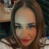 Ana Mercer's Instagram, Twitter & Facebook