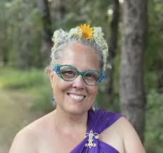 Artists — The Bee Sisterhood