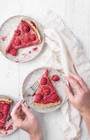 Raspberry Lemon Tart Tart Raspberrytart Lemontart Baking Raspberrydessert Dessert Lemondessert Lemon Lemon Raspberry Spring Desserts Raspberry Tarts