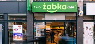 Załatwisz w niej też najpilniejsze sprawy przy okazji codziennych zakupów. Zabka Will Donate Over 1 Million To Fight The Coronavirus Across The European Placemaking Magazine