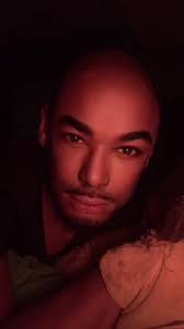 Shane Epstein's Instagram, Twitter & Facebook