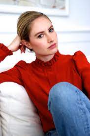 Caitlin thomas actually gave birth to a son she shares with husband dan fogelman (who happens to be the showrunner of this is us) sometime in late spring of. Caitlin Thompson