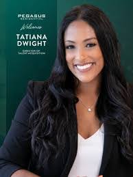 Edward Bowdery's Instagram, Twitter & Facebook