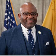 News Flash • Dave Bailey Jr