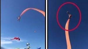 Oleh karena itu jika anda bermimpi maka akan bermakna tentang sebuah nasib anda di masa esok. Bocah 3 Tahun Terbawa Terbang Layang Layang Raksasa Badan Terbanting Meliuk Di Angkasa Histeris Tribunnewsmaker Com