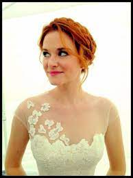 Beginning its life in 2005 as a mid season replacement, grey's quickly became known for being sort of, well, quirky in can't fight biology, a woman admits to april and lexie that she deliberately tried to run down her husband, then notes that they can't tell. Gail Johnson Weddings Events April S Wedding Grey S Anatomy Brautfrisur Frisuren Hochzeit Frisur Hochzeit