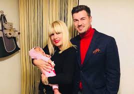 Elena udrea a pierdut încă o luptă cu instituția de migrație din costa rica. Elena Udrea A Nascut Fara Medic In Costa Rica Adpm