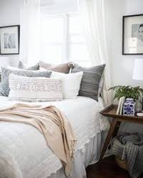 It can improve the look and feel of a bedroom in such a big way! 12 Best No Headboard Bed Ideas Home Bedroom Bedroom Decor Bedroom Design