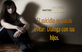 El suicidio en adolescentes con frecuencia ocurre después de un evento estresante en la vida, como problemas en la escuela, l