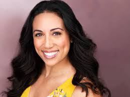 Sandra Winslow's Instagram, Twitter & Facebook