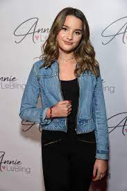 Annie Leblanc Annie Lebling Presents Annie Leblanc Performance Pop Up Shop In La Https Ift Annie Leblanc Outfits Annie Leblanc Hair Julianna Grace Leblanc