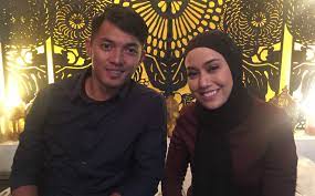 Majlis perkahwinan mia ahmad izham majlis pernikahan. Izham Tarmizi Mengorat Saya Guna Twitter Mia Ahmad Gempak