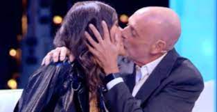 Dopo aver superato il coronavirus, paolo brosio giornalista e personaggio televisivo ha trovato l'amore. Pomeriggio 5 Paolo Brosio E I Momenti D Intimita Con Maria Laura