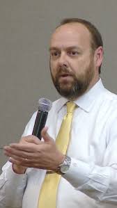 UW-Oshkosh faculty votes 'no confidence' in Chancellor Leavitt's financial  management