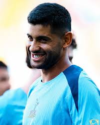 Celebrating his first senior goal for Spurs 😄 👏 Great finish, Dane  Scarlett! 👏