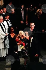 Fxj289801 Jpg 356 540 Michael Hutchence Paula Michael