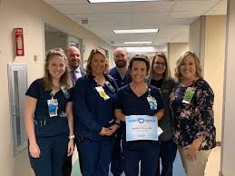 Congratulations to Jennifer Perry from ICU who was recently recognized for  her efforts around patient safety! Jennifer is pictured here with Darby  Creasey, Matt Yarnell, Jannelle Megginson, Nathan Knisley, Paige  Hendrickson and