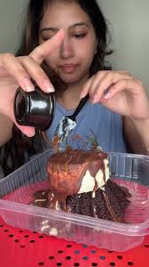 @Chili’s Grill & Bar #chilis #lavacake #moltenchocolatecake #chocolate  #caramel #icecream #chocolateshell #snack #foodie #dessert #sweet #mukbang  #eatingshow #eatwithme #dinner #foryoupage ...