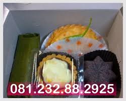 Cemilan yang satu ini cocok banget nih, buat cemilan musim hujan. 10 Ide 085321456789 Kue Basah Populer Empanada Aneka Kue Cemilan